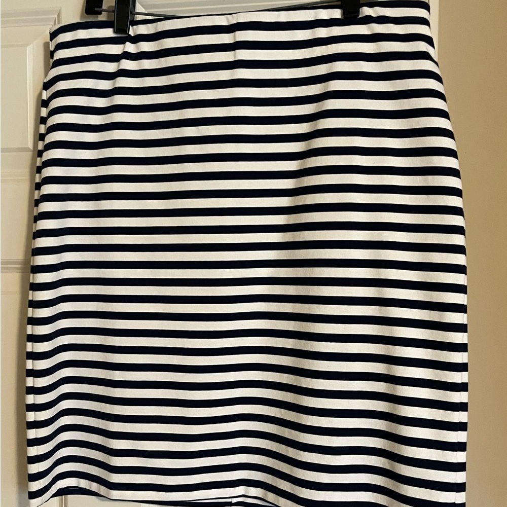 Old Navy, white and navy striped pencil skirt